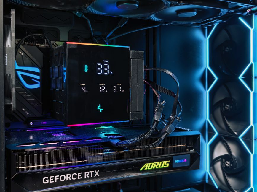 Rgb照明を備えたハイテクゲーミングpc内部