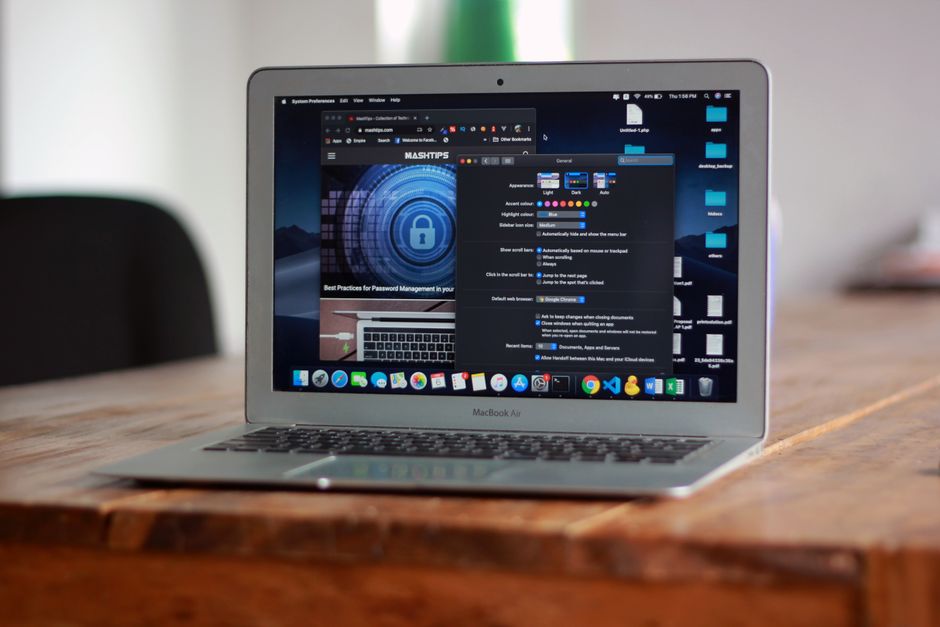 Surface Laptop 8 vs MacBook Ai バッテリー・携帯性・拡張性の比較のイメージ
