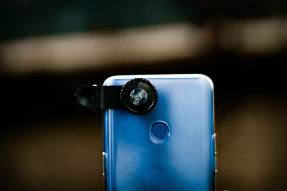 Pixel 10 Pro vs Galaxy S26 徹底比 AI機能 ― 日常で本当に使えるのはどちら?のイメージ